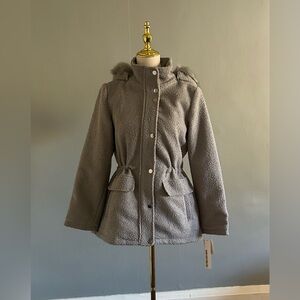 NWT INTL d.e.t.i.a.l.s GREY FAUX FUR JACKET WITH HOOD | Size: Small